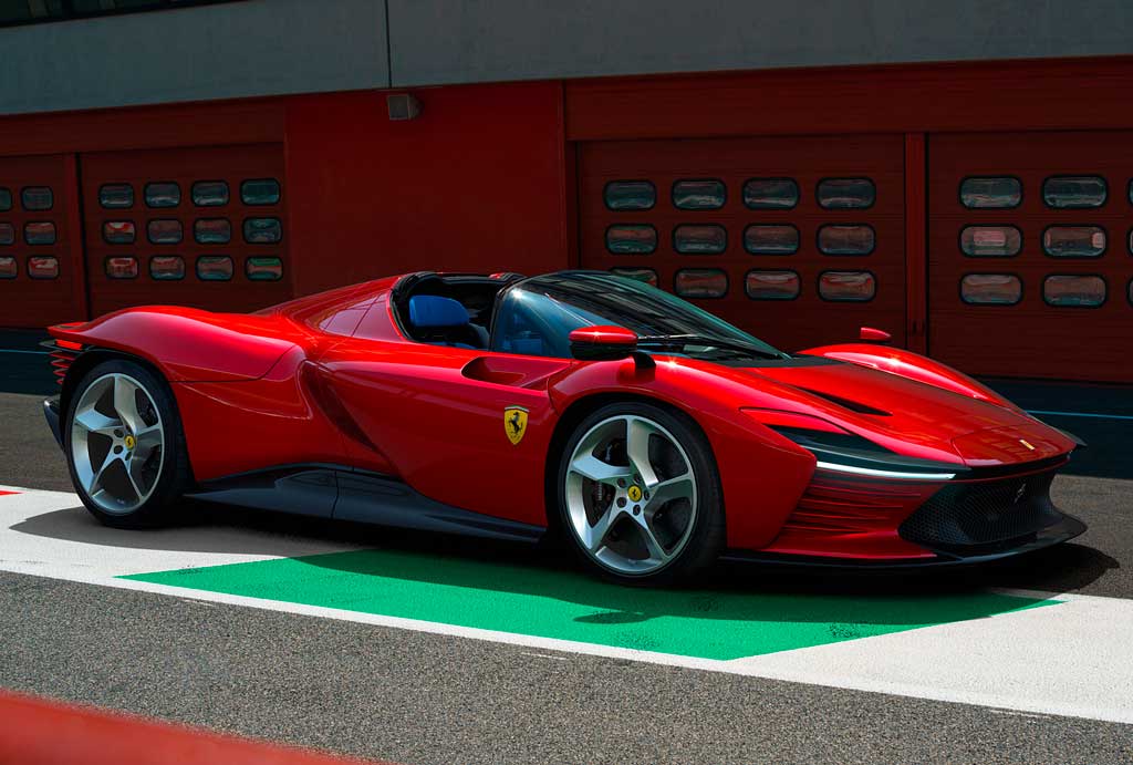 Суперкар Ferrari-Daytona-SP3-2022