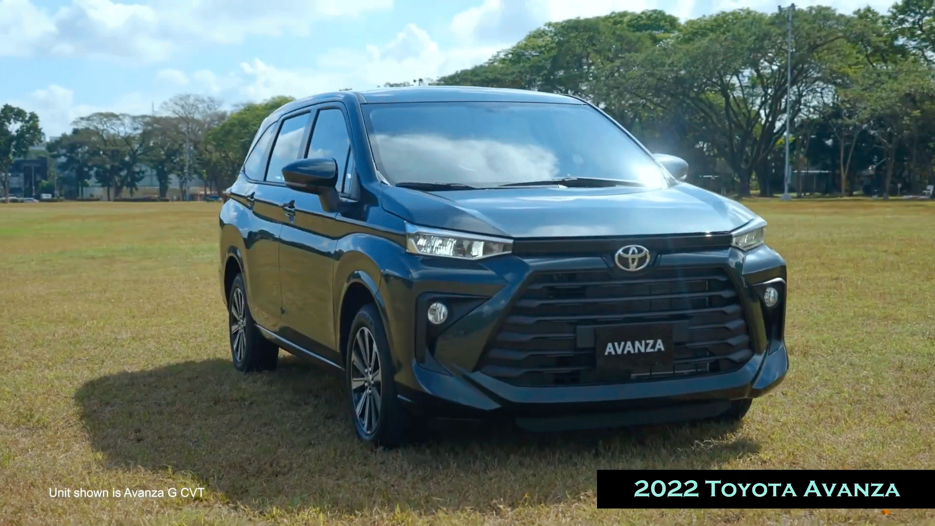 Минивэн Toyota_Avanza_2022