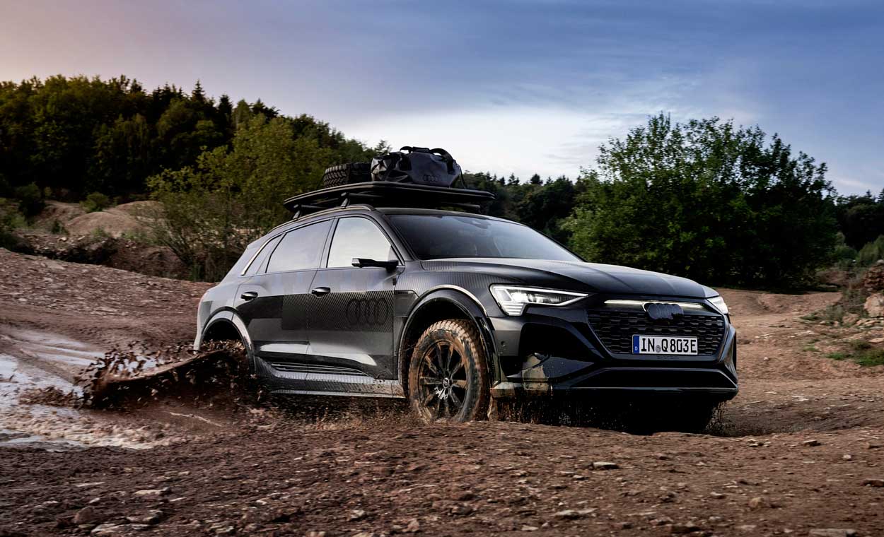 Люксовый внедорожник Audi Q8 e-tron Dakar Edition 2024 ограниченным тиражом