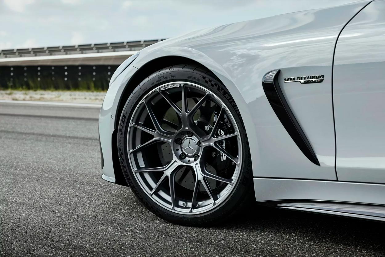 Mercedes-AMG GT 63 Pro 4Matic + 2025: вариант, который обещает обеспечить еще более спортивный опыт вождения