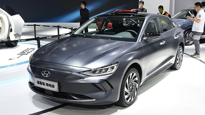 Электрический седан Hyundai Lafesta EV